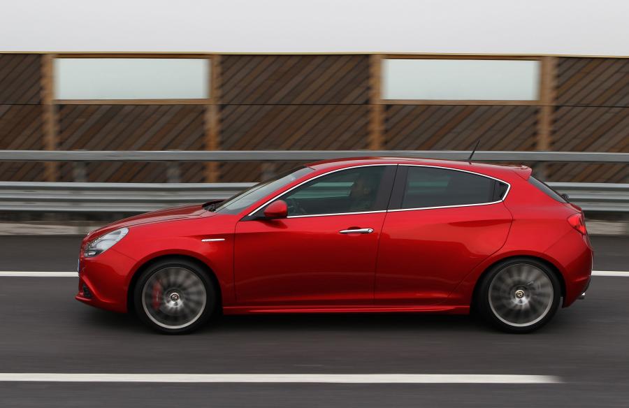  Alfa Romeo Giulietta 2010 года  (фото 21 из 61)